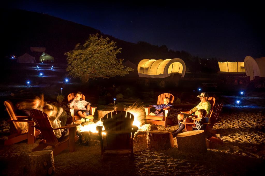 Conestoga Ranch Glamping Resort Garden City Rom bilde
