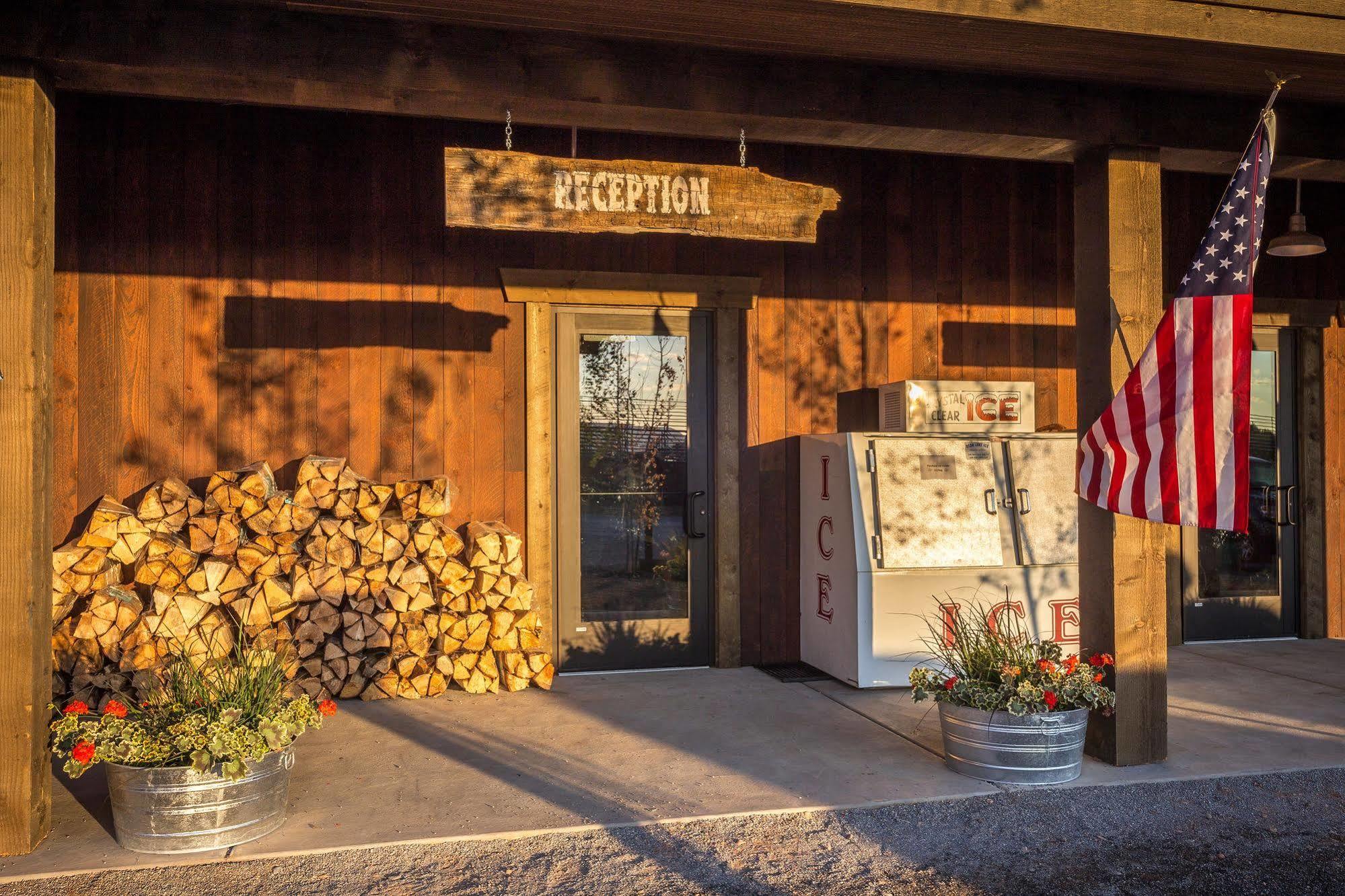 Conestoga Ranch Glamping Resort Garden City Eksteriør bilde